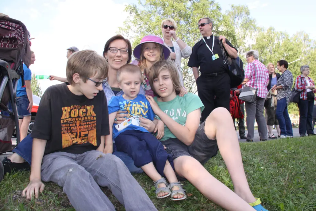 Kohlerin perhe, Erik, Pia, Eeli, Leila ja Evan arvelivat, että tekemistä ja nähtävää löytyy perheen kaiken ikäisille jäsenille, etenkin englannin kielinen ohjelma kiinnosti heitä