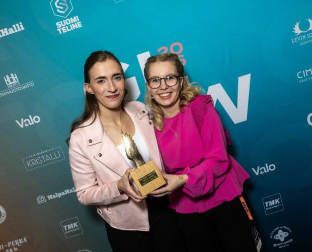 Kuvassa Alma Pajukoski ja Anneli Vähäkangas, eli duo Anneli & Alma. Kuva: Anre Wasse