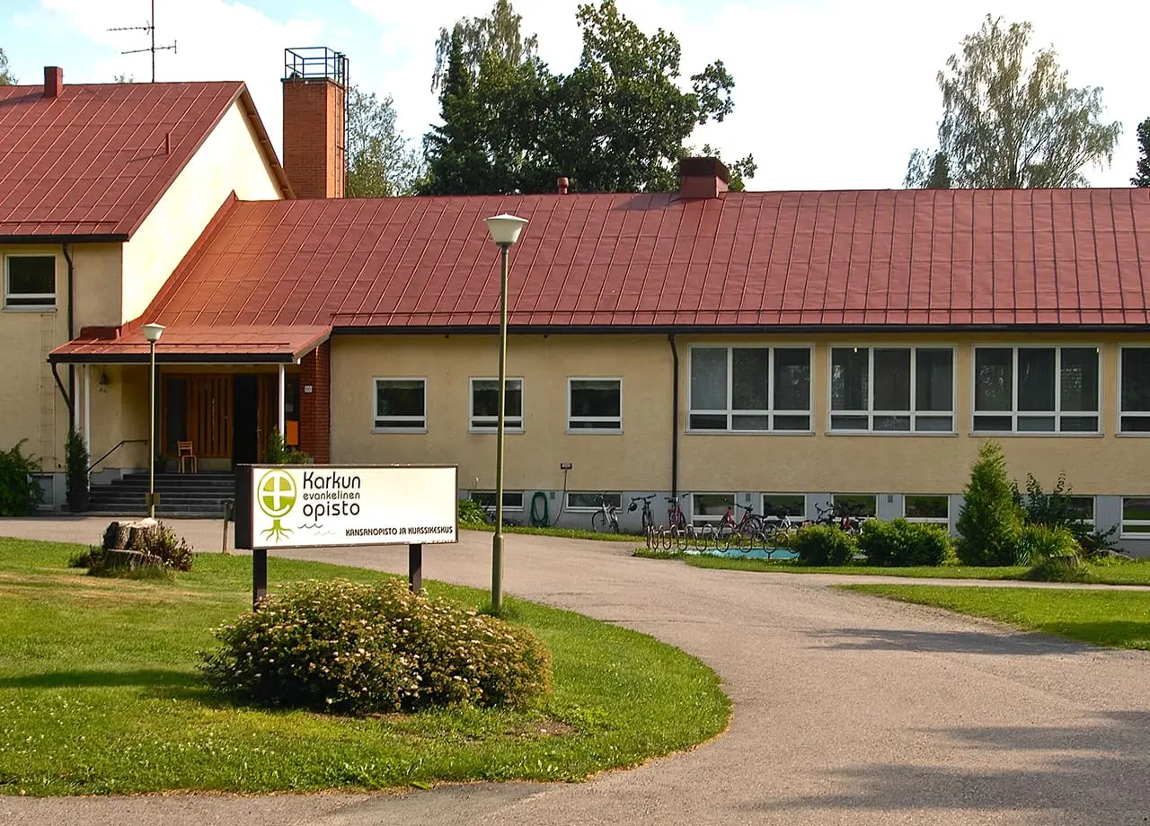 Featured image for “Karkun evankelinen opisto etsii emäntää”