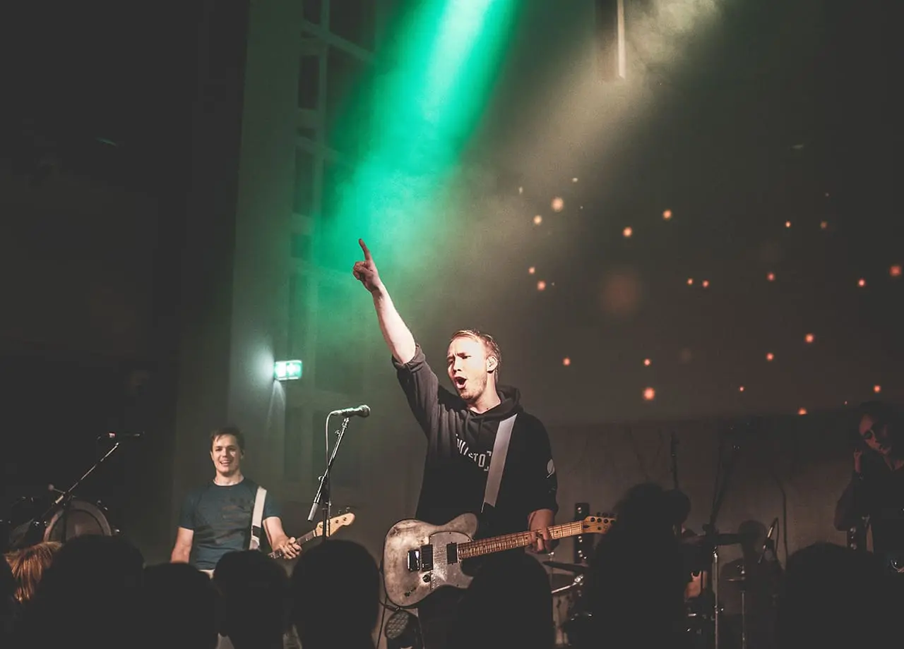 Featured image for “Kalenteri lukossa keskikesään saakka”