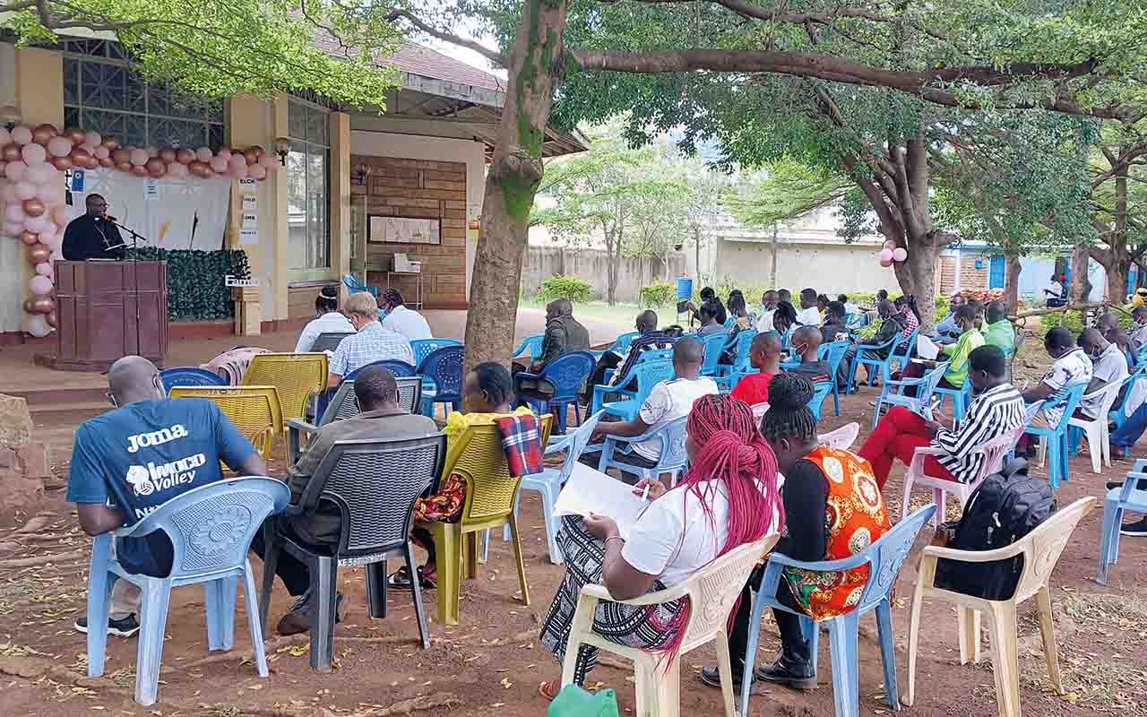 Featured image for “Meistä tuli opettajia, sähkömiehiä, psykologeja ”