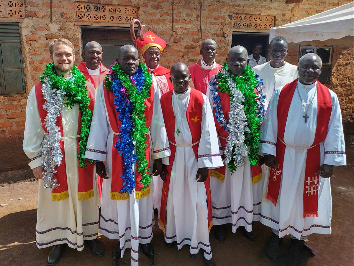 Featured image for “Taisto Sokka vihittiin pastoriksi Ugandassa”