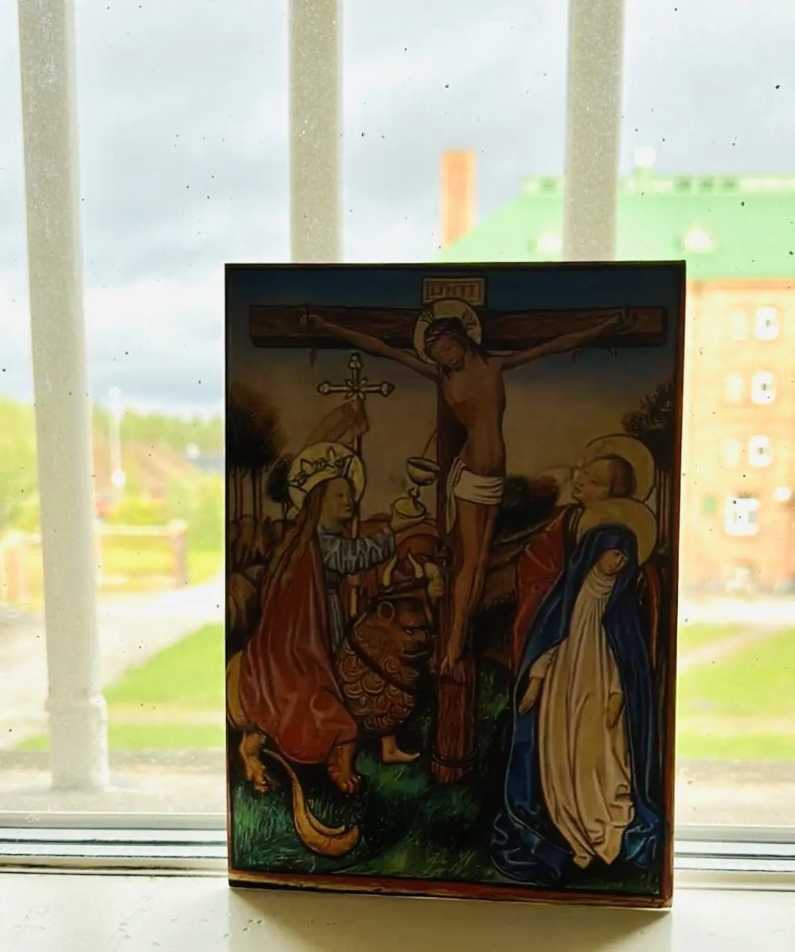 Featured image for “Kristus kaltereiden takana”