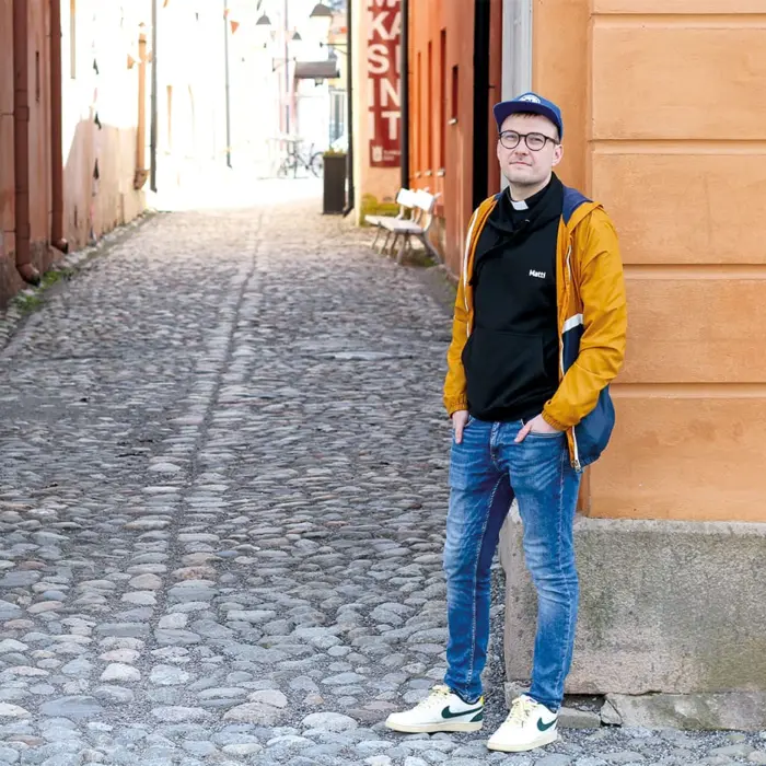 Featured image for “Pastori Matti Hernesaho: ”Jeesus ei ole teinipojille mikään vitsi””