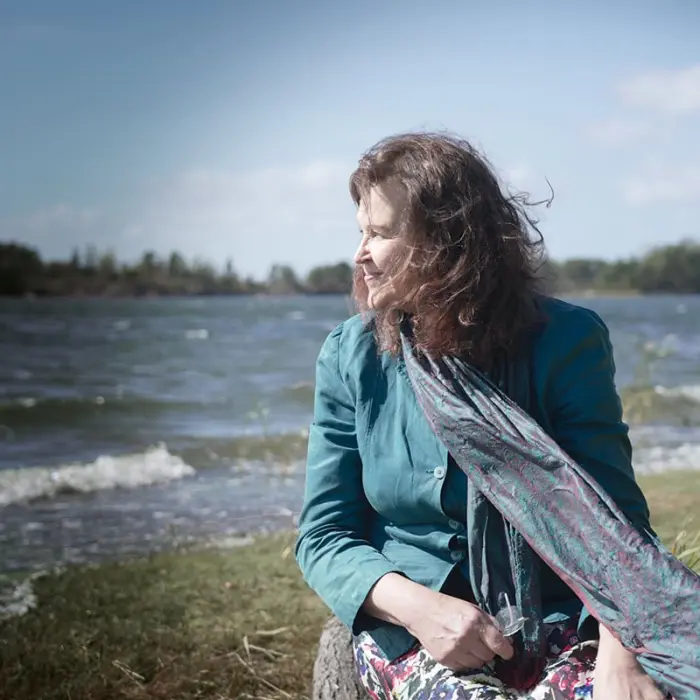 Featured image for “”Kirjoitan kamppailuni lauluihini””