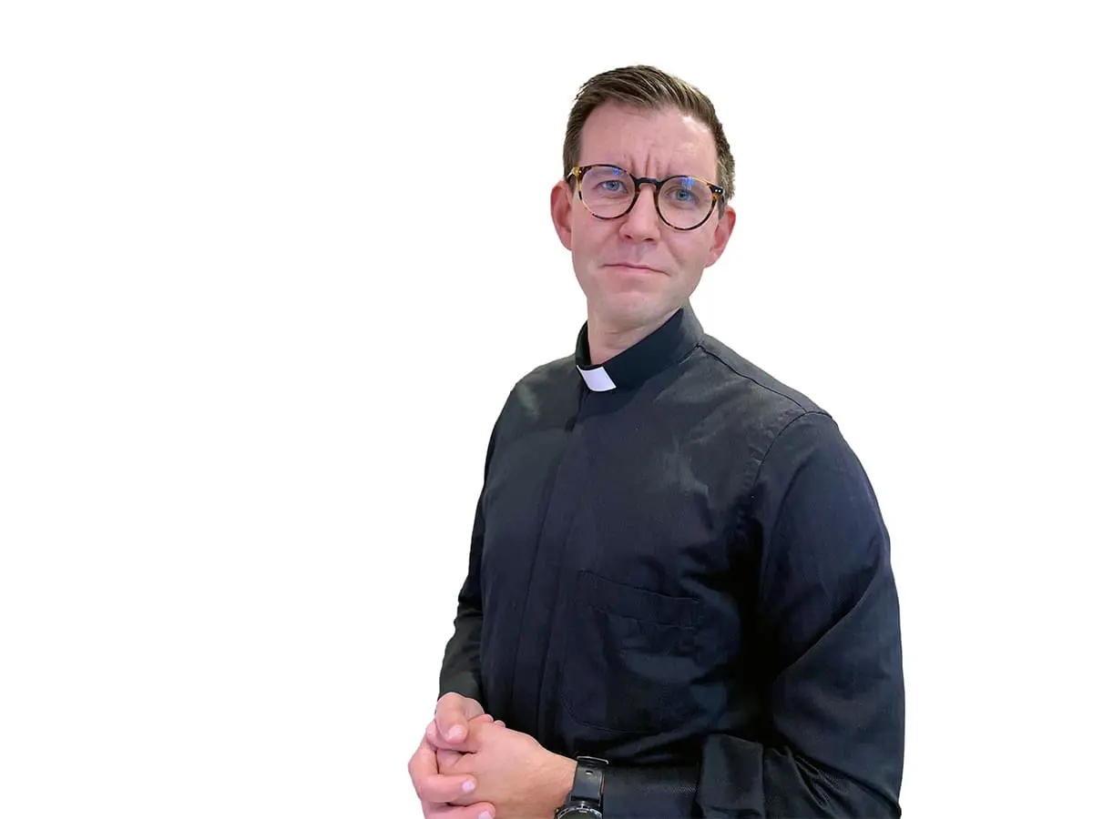 Featured image for “Kuinka kaunotar saatiin näyttämään hirviöltä? Teljän seurakunnan ja Sleyn yhteistyö 2013–2025 ”