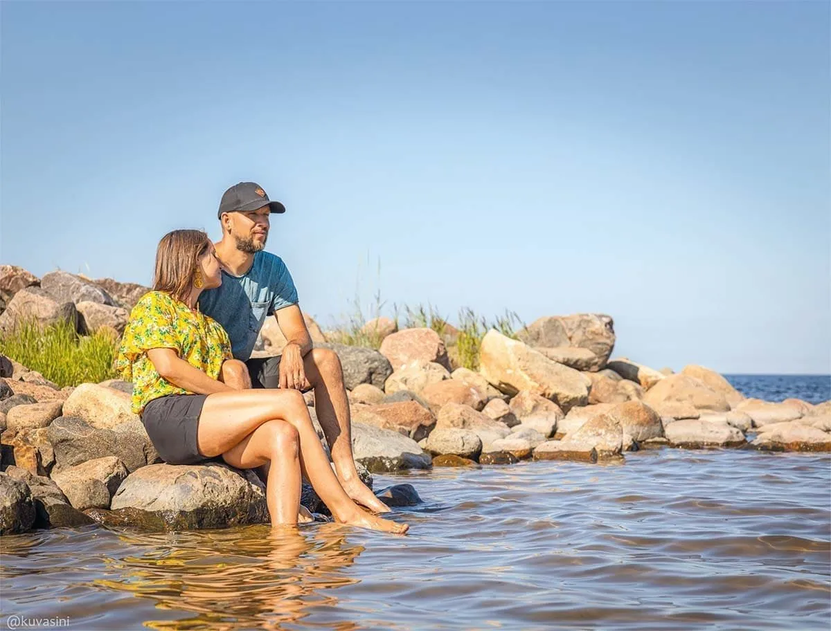 Featured image for “🔒 Keltaiset kupit ja kolme kitaraa”