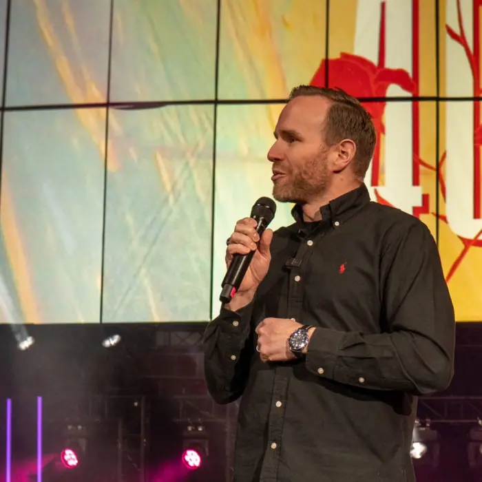 Featured image for “Ministeri Mika Poutala: “Et ole yksin – me päättäjät teemme joka päivä töitä, jotta tulevaisuus voi olla valoisampi””