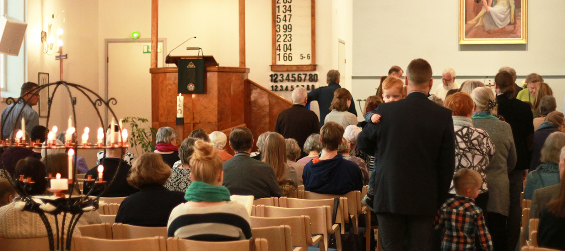 Lahden Lutherin kirkon messuyhteisö alttari